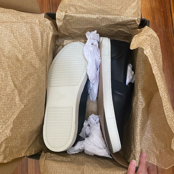 Frye Ivy Slip-on in black leather - Size 8 - Picture 3 of 4